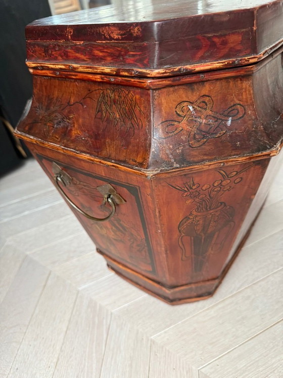 Image 1 of Auténtico cofre nupcial chino, antiguo.