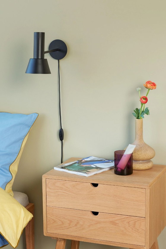 Image 1 of Hübsch curve design vase (24cm)