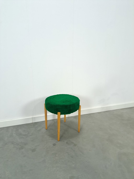 Tabouret en bois avec coussin vert vintage