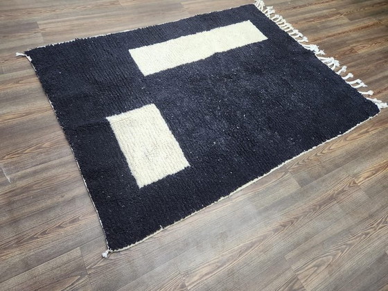 Image 1 of Handgemaakt Marokkaans zwart-wit Beni Orain tapijt, 150/250 cm