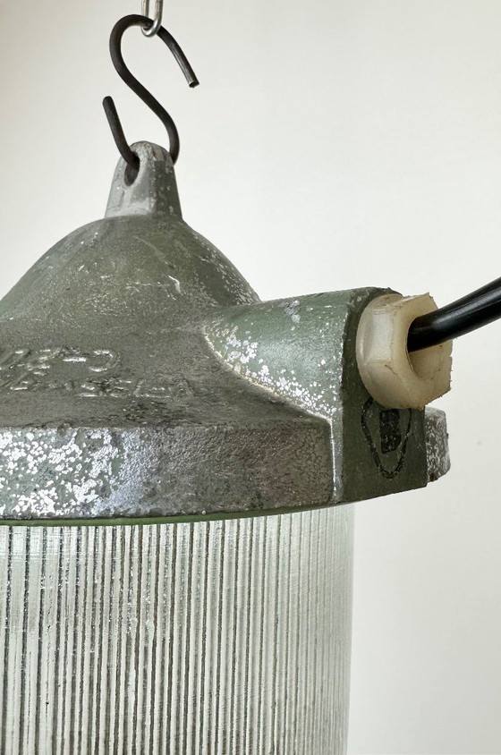 Image 1 of Lampada da bunker industriale verde di Polam Gdansk, anni '60