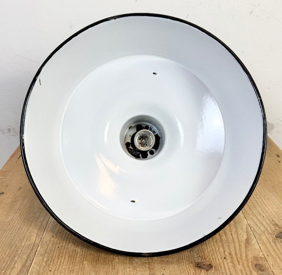 Image 1 of Lampada a sospensione industriale francese in smalto verde scuro, anni '60