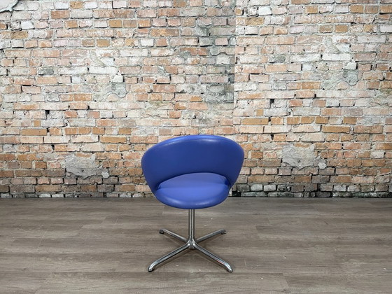 Image 1 of Artifort Nina Purple