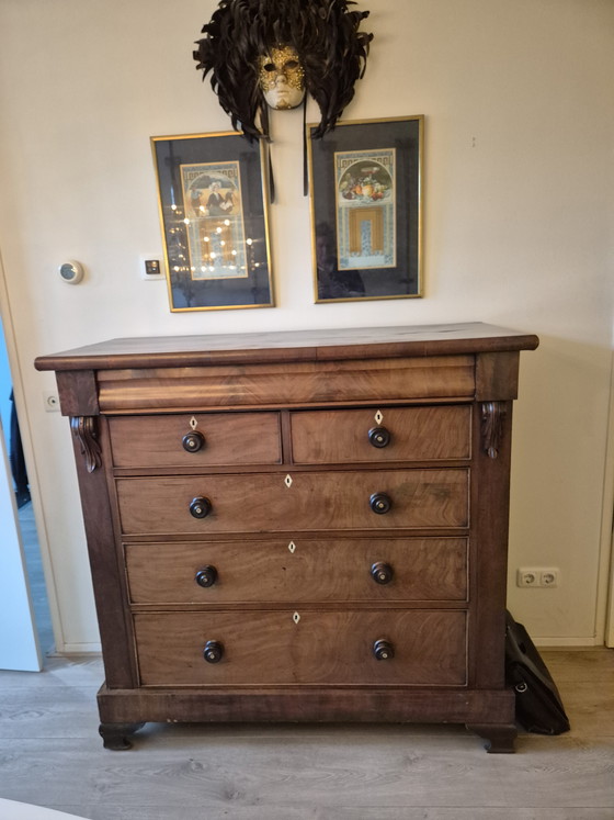 Image 1 of Cassettiera antica