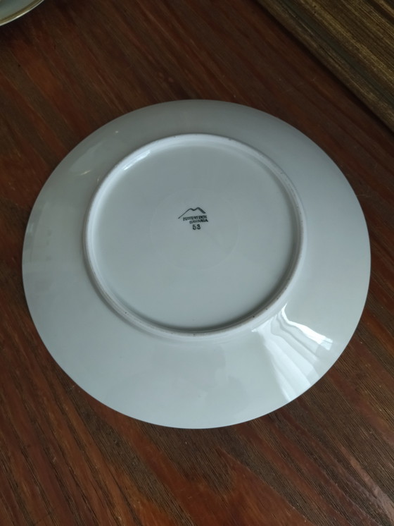 Image 1 of Herinnering voor de communie. De set bestaat uit een bord, schotel en beker.