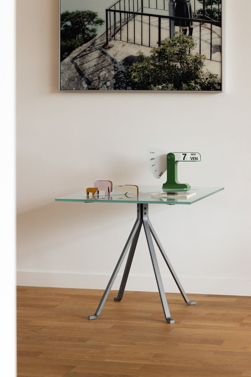 Enzo Mari Cuginetto side table Driade 1973