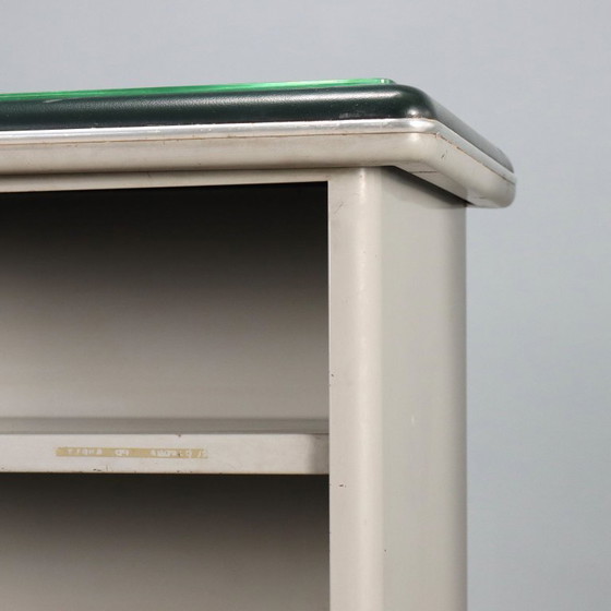 Image 1 of Petite bibliothèque en métal des années 1960