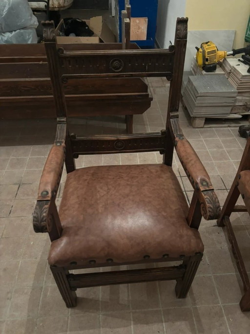 Poltrona in stile rinascimentale