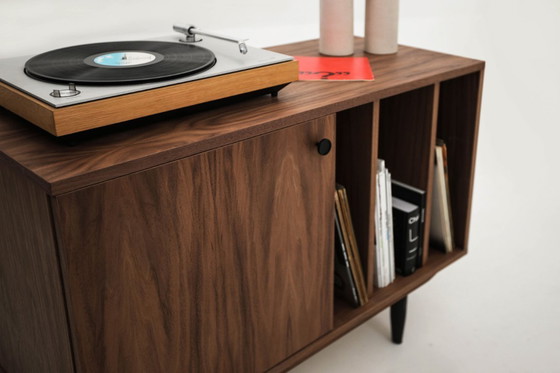 Image 1 of Mueble de nogal para TV O-S17