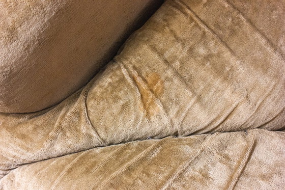 Image 1 of Italienisches Zweisitzer-Sofa aus beigefarbenem Samt, 1970er Jahre