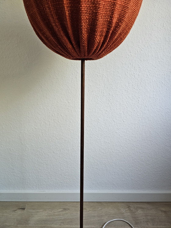 Rare lampadaire du milieu du siècle attribué à Hans Agne Jakobsson – Hans-Agne Jakobssen, Brass, Wool (photo 3 of 15)