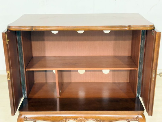 Image 1 of Antieke tv- en platenspelerkast in barokstijl / ladekast