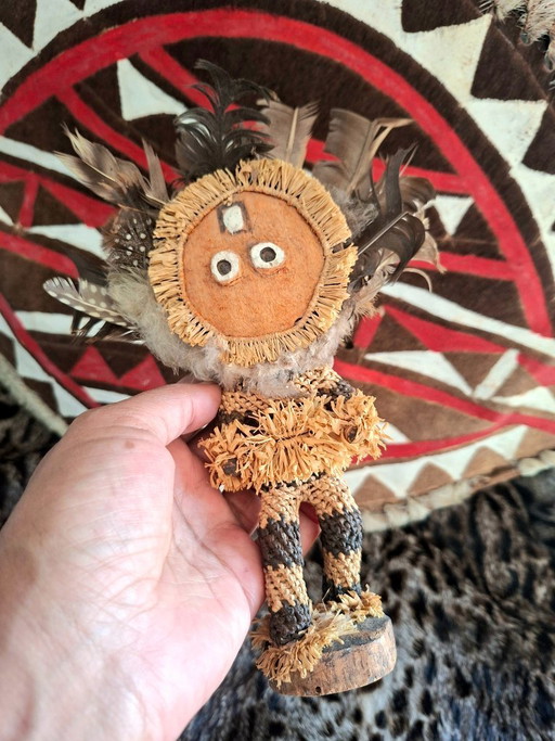 Afrikaanse tribale kunst: Maasai-schild en Pende-ritueelfiguur - Decoratie
