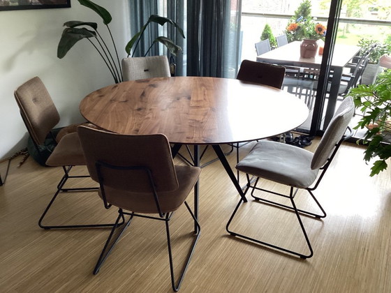 Image 1 of table à manger ronde en noyer