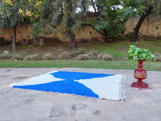 Alfombra hecha a mano - Alfombra mortocana - Alfombra blanca y azul 150/250 cm – Alberto Bazzani, Wool (photo 5 of 7)