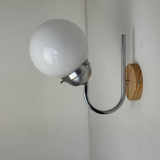 Image 1 of PAIRE D’ANCIENNES APPLIQUES EN OPALINE VINTAGE