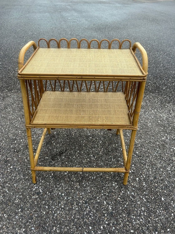 Image 1 of tavolino laterale in rattan e vimini