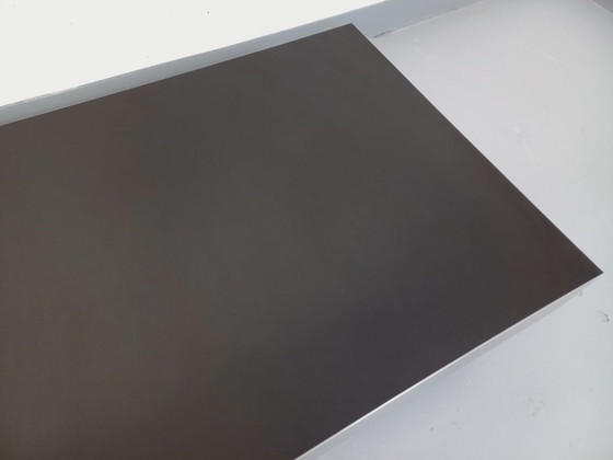 Image 1 of Vintage Willy Rizzo salontafel uit de jaren 70, gemaakt van geborsteld aluminium en zwart laminaat.