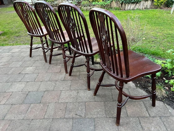 Image 1 of Set van 4 antieke Windsor stoelen – massief hout kersenkleur
