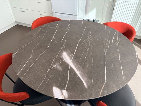 Tavolo da Pranzo Rotondo Steely 120 cm Arpa Kèr Pulpis Dark - Bree's New World – Tavoli da pranzo, MDF (photo 3 of 5)