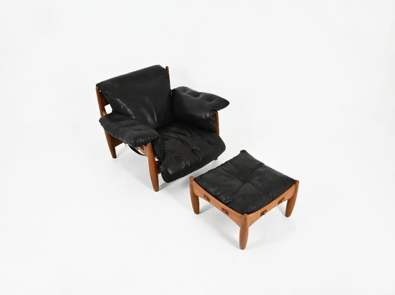 Image 1 of Loungefauteuil met voetenbank "Sheriff" van Sergio Rodrigues voor ISA Bergamo, jaren 60.