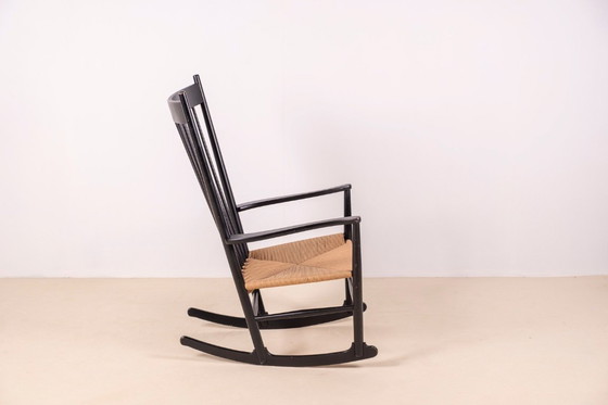 Image 1 of Sedia a dondolo nera Hans J. Wegner J16, 1969 FDB