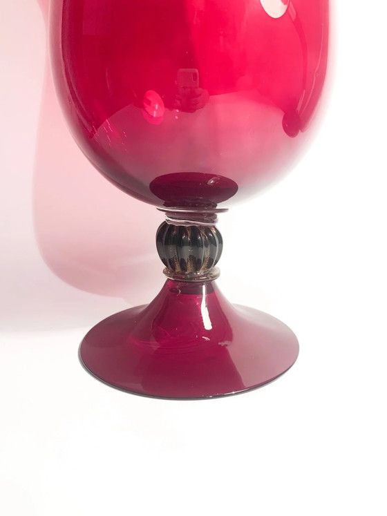 1980er Jahre mundgeblasene Bordeaux Murano Glas Kelchvase, Vasen, Murano-Glas (Foto 11 von 12)