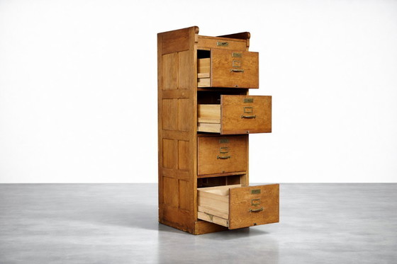 Image 1 of Mobiletto portadocumenti vintage industriale in rovere inglese con cassetti, anni '20