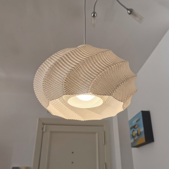 Image 1 of Elegante lámpara colgante en buen estado.