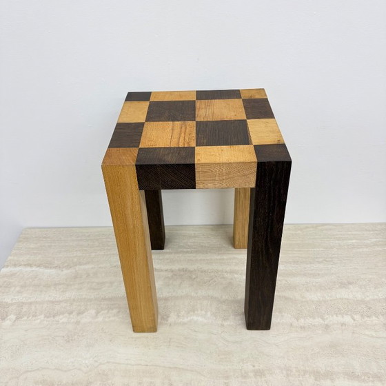 Sgabello in legno con motivo a scacchiera, Sgabelli, Marrone, Modern (foto 6 di 14)