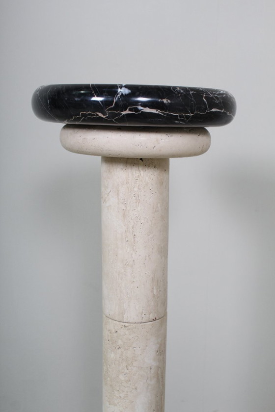 Image 1 of Colonne à plantes en travertin vintage et marbre