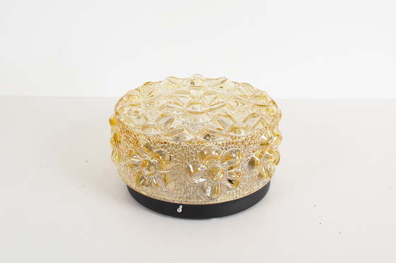 Image 1 of 1x Lampada da parete originale in vetro ambrato 'Flower' degli anni '70 di Erco