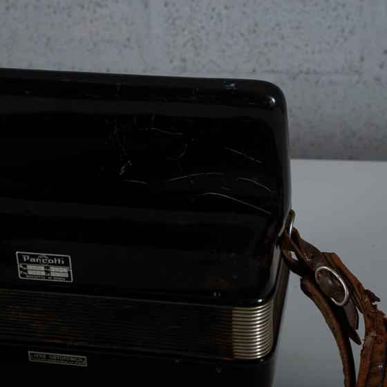 Fisarmonica Pancotti Macerata – Oggetti decorativi, Pelle, Italian Design (photo 16 of 24)