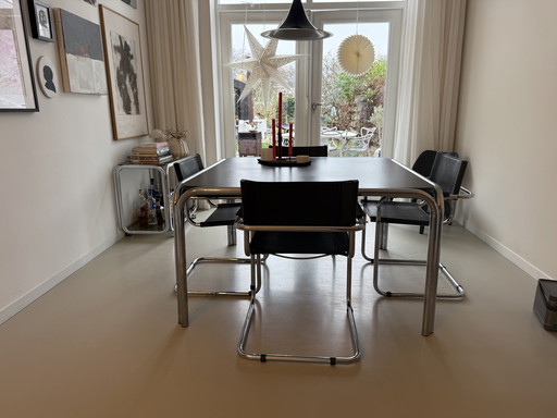Buisframe Bauhaus vintage eettafel met stoelen