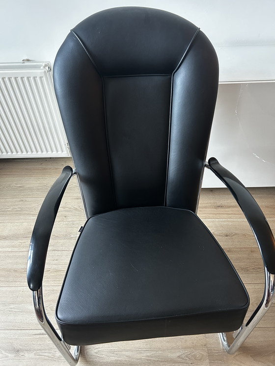 Image 1 of 2 Gispen AA fauteuil zwart. Prijs is per stuk. 