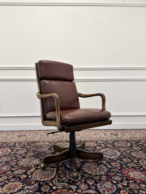 Klassischer englischer Chesterfield Bürostuhl Bordeauxrot
