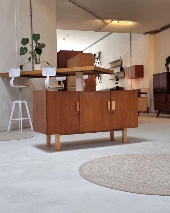 Mid Century Sideboard – Wood (photo 19 of 20)