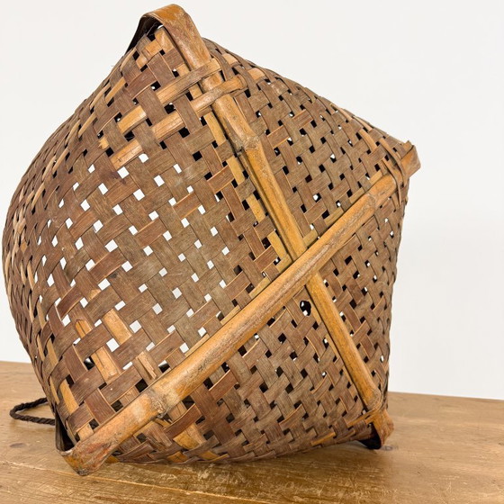 Vintage woven bamboo basket with rope handles, Decorative Objects, Wood, Brown, Rustic (photo 7 of 9)