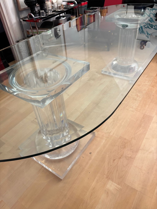 1 Dining Table With Oval Glass Top