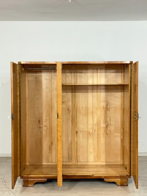 Bellissimo armadio di metà secolo / mobiletto in legno / armadio per la biancheria / armadio da camera da letto vintage