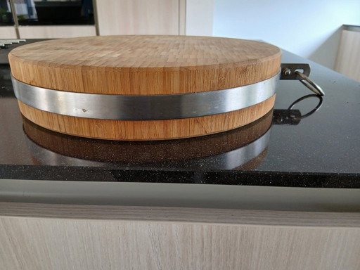 Tough butcher's cutting/presenting board