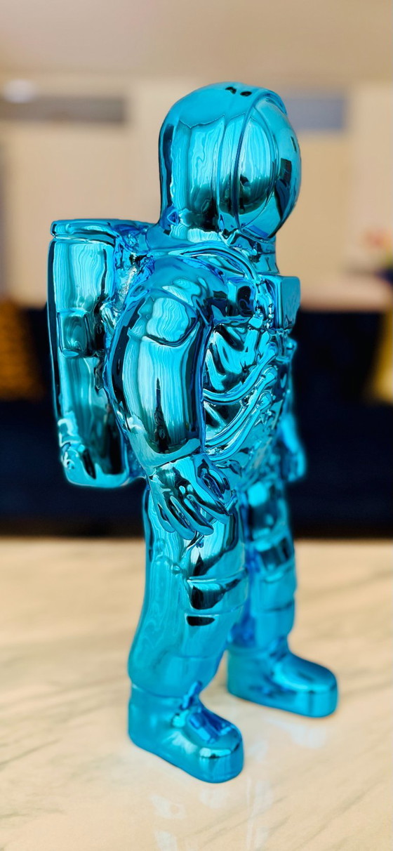 Big Astronaut Sculpture Popart Pop Art Luxury Money Statue Unique Blue New Decor – Other (photo 3 of 5)