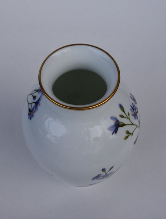 Image 1 of Franklin Mint vase: Goldfinch in Autumn