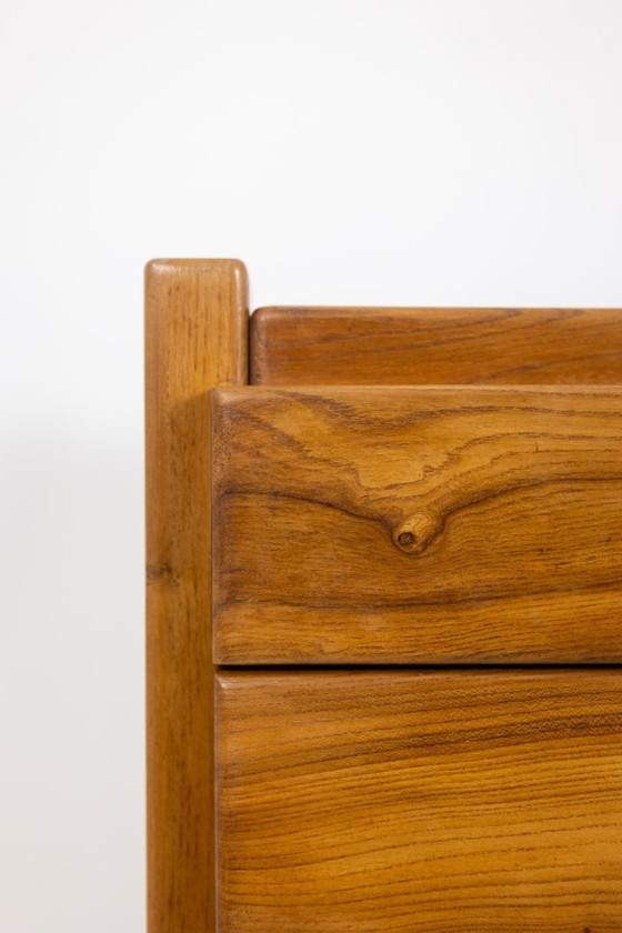 Image 1 of Maison Regain. Cassettiera in olmo. Circa 1970.