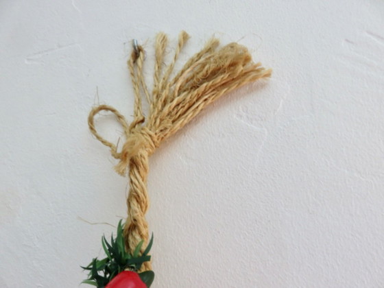 Corde de Piments d'Espelette en Céramique, Pays Basque, France, 1960 – Objets déco, Ceramic (photo 4 of 13)