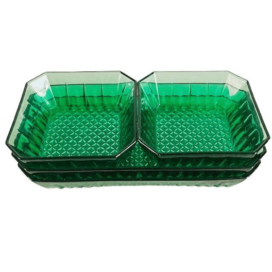 Image 1 of Juego de cuencos cuadrados de vidrio verde esmeralda Arcoroc de mediados de siglo, década de 1960.