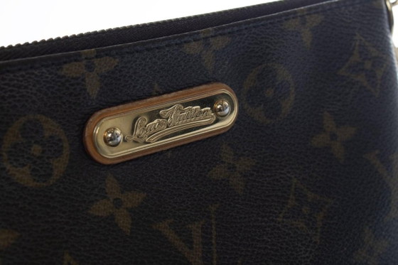 Image 1 of Louis Vuitton, pochette Milla in tela monogram