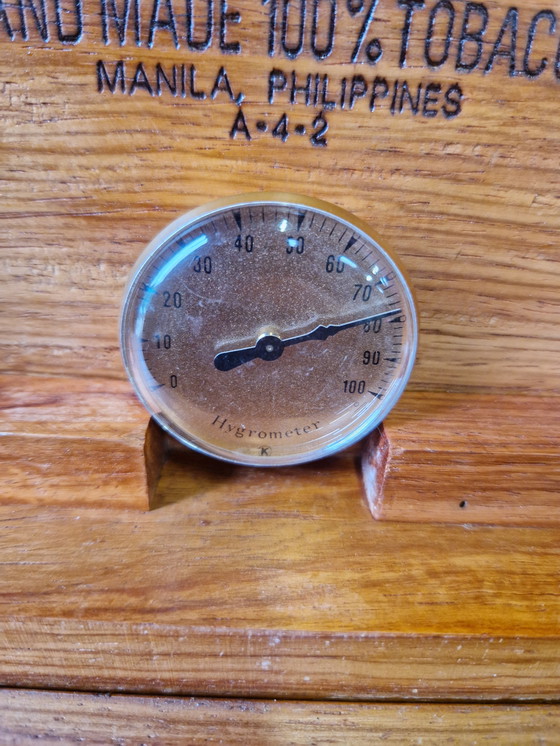 Image 1 of Belle ancienne boîte à cigares avec son contenu