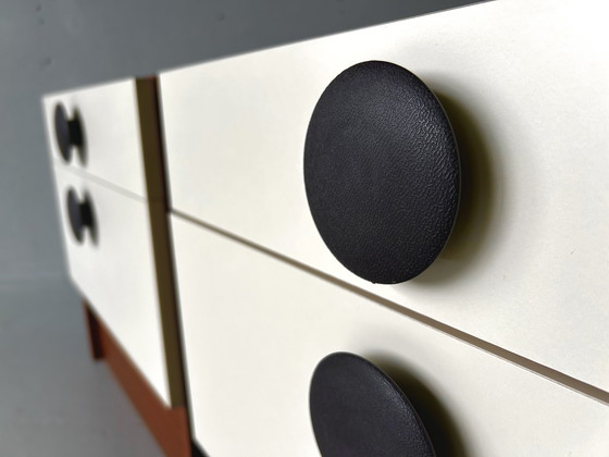 Image 1 of Nachtkastje-Set aus der Mitte des Jahrhunderts in Weiß/Teakholz – Jaren 60/70