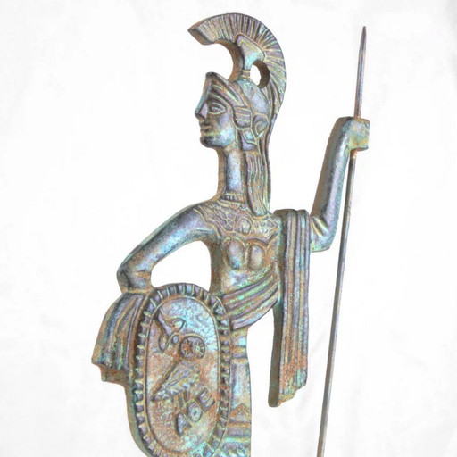 Sculpture en bronze d'Athéna, déesse de la chasse